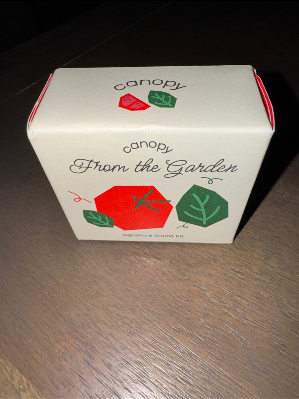Canopy From the Garden Signature Aroma Kit - Cream, Red, Green